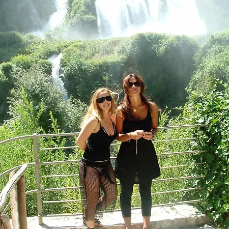 Vila Panoramic In Umbria Montefranco